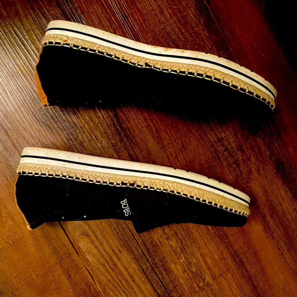 Bob’s Woman’s slides. Worn a few times. EUC.